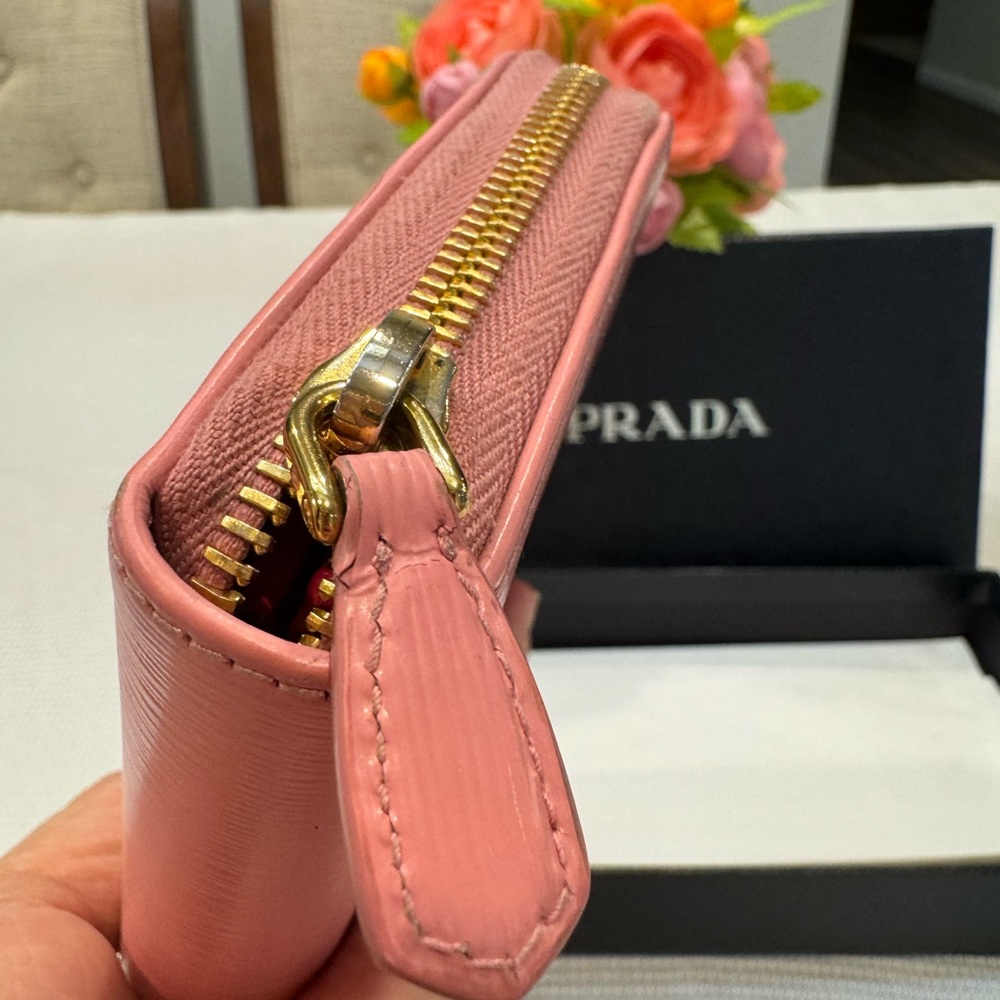 Authentic Prada Zippy Wallet With Box And Authent… - image 5